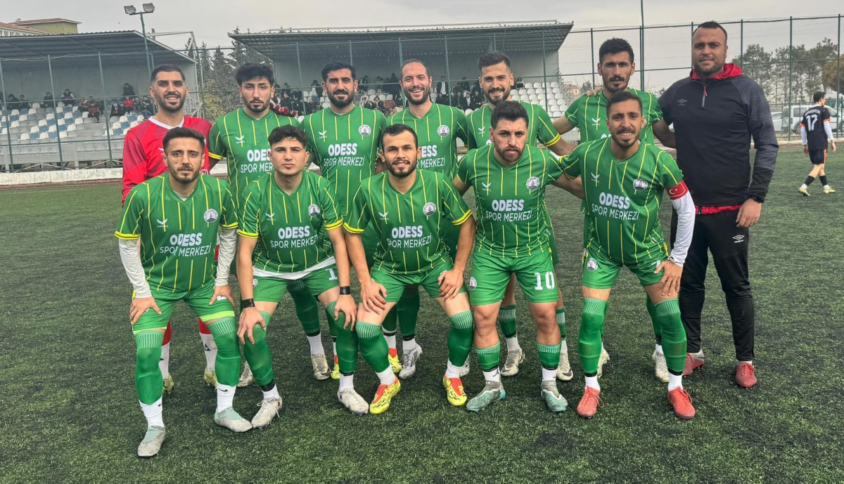 BOZOVA SPOR, LİDERİ FRENLEDİ