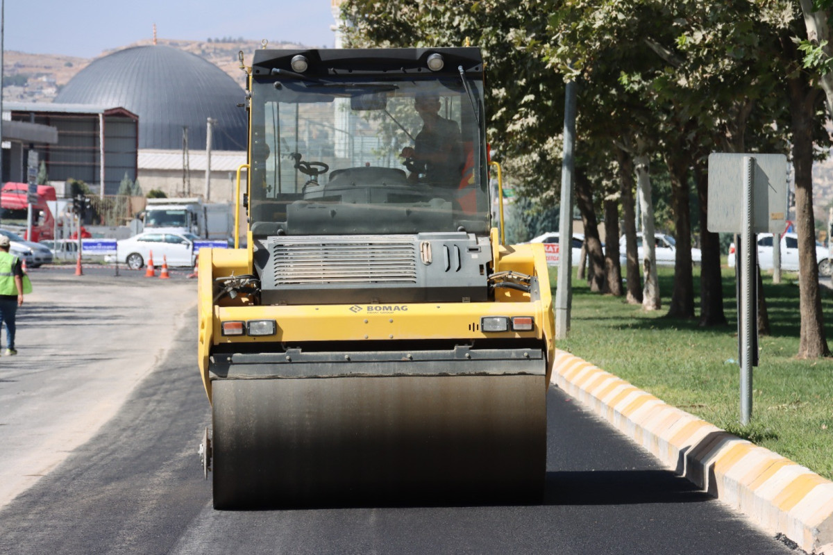 HALİLİYE’NİN YOL SORUNUNA BÜYÜKŞEHİRDEN KAPSAMLI ÇÖZÜM