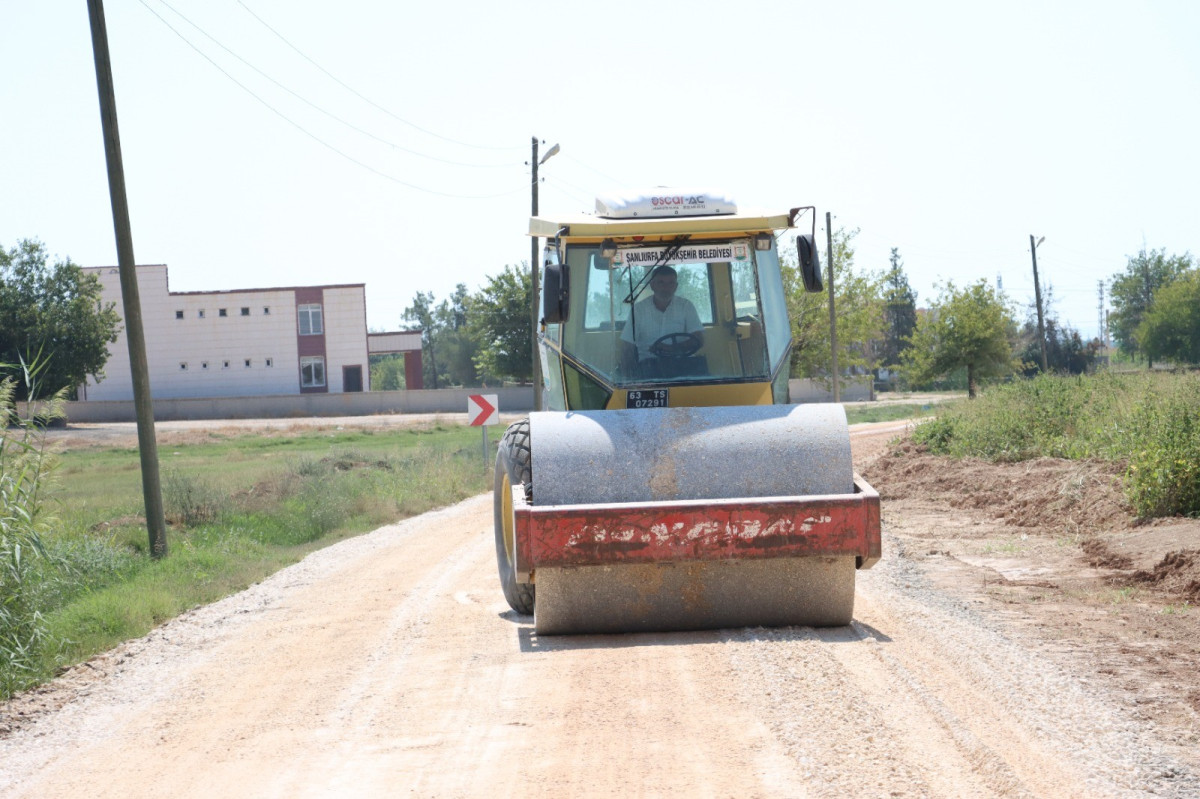 SURUÇ VE BOZOVA GRUP YOLLARI YENİLENİYOR