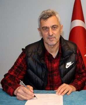 VİRANŞEHİR BELEDİYESPOR’UN HOCASI SİNAN BAYRAKTAR OLDU